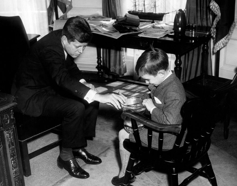 Ar6420 B President John F Kennedy With Robert F Kennedy Jr John